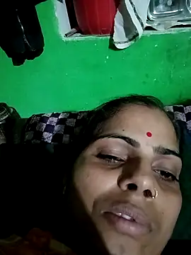 Snapshot of Priyakoli4568 chatting on May 8, 3:50 pm Priyakoli4568 online show from May 8, 3:50 pm