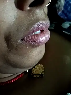 Snapshot of Priyakoli4568 chatting on May 14, 4:36 pm Priyakoli4568 online show from May 14, 4:36 pm
