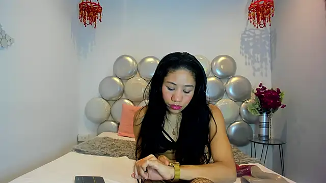 Lara pons online show from April 8, 2:17 pm