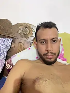 Snapshot of alrricmo chatting on March 1, 2:08 pm alrricmo online show from March 1, 2:08 pm