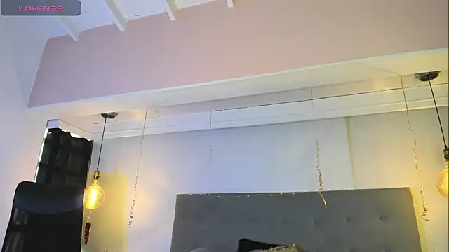 SamiraMalek  online show from February 14, 12:35 pm