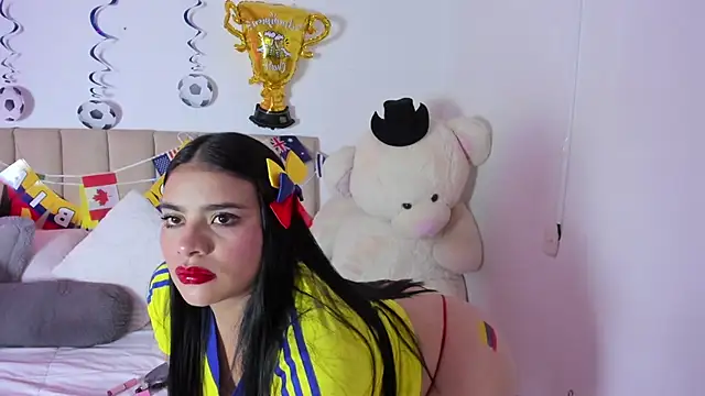 Snapshot of KeylaGomez_ chatting on June 27, 1:28 pm KeylaGomez online show from June 27, 1:28 pm