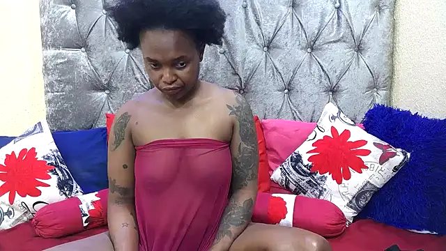 Snapshot of Lavendaxxx chatting on May 31, 1:03 am Lavendaxxx online show from May 31, 1:03 am