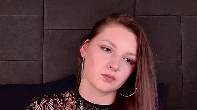 Vixsariaaa online show from March 5, 6:04 pm