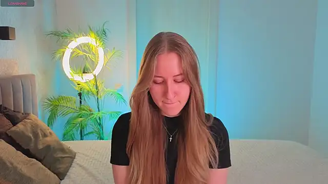 Snapshot of CassieReborn chatting on March 1, 5:15 pm CassieReborn online show from March 1, 5:15 pm