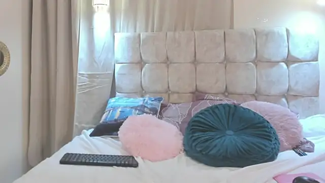Snapshot of danaalamiri2 chatting on May 6, 7:41 pm danaalamiri2 online show from May 6, 7:41 pm