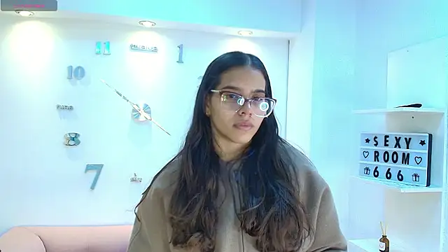 Snapshot of Luna_Millers chatting on February 12, 3:34 am Luna Millers online show from February 12, 3:34 am