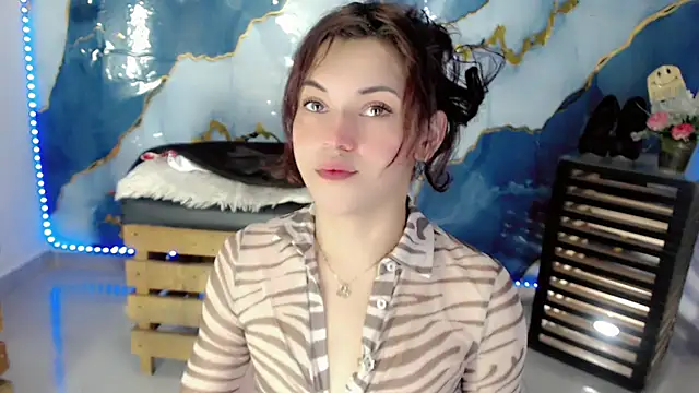 NathalialLooes online show from May 30, 5:04 am