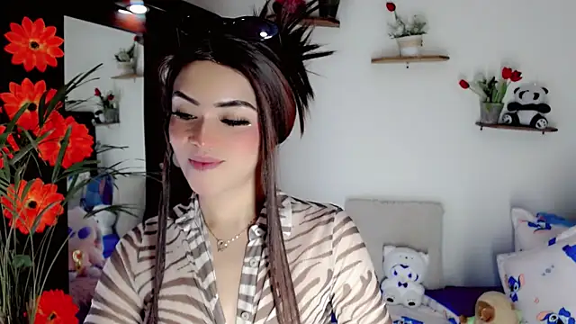 Snapshot of NathalialLooes chatting on July 1, 10:09 pm NathalialLooes online show from July 1, 10:09 pm