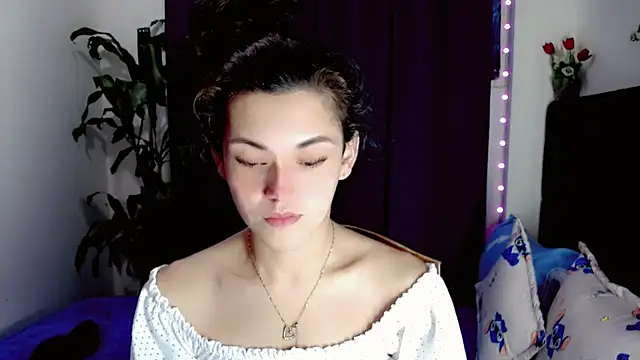 Snapshot of NathalialLooes chatting on July 17, 6:35 pm NathalialLooes online show from July 17, 6:35 pm