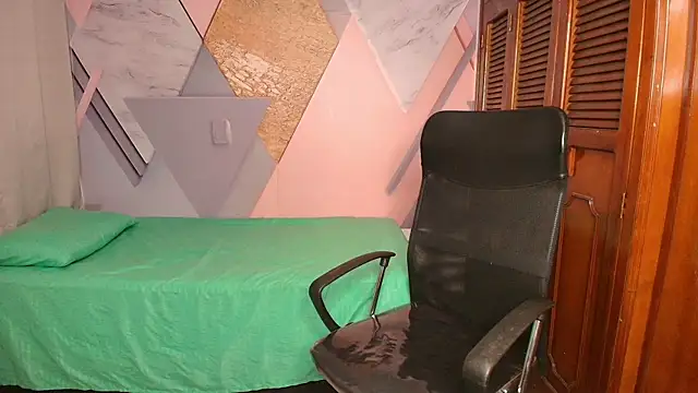 Snapshot of canela_salvaje chatting on February 20, 7:36 pm canela salvaje online show from February 20, 7:36 pm