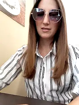 Snapshot of Alexdevil92 chatting on April 22, 8:06 am Alexdevil92 online show from April 22, 8:06 am