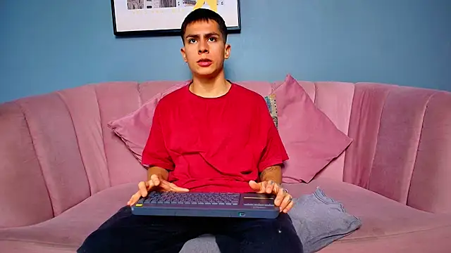 Aron pulse online show from April 1, 1:52 pm