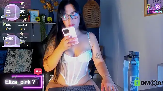 Snapshot of eliza_pink24 chatting on May 20, 6:14 pm eliza pink24 online show from May 20, 6:14 pm