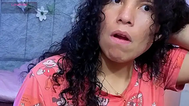 Snapshot of Zoe-yanin chatting on February 5, 11:37 am Zoe-yanin online show from February 5, 11:37 am