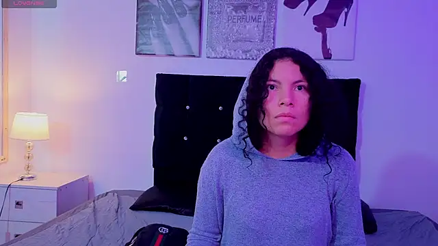 Snapshot of Zoe-yanin chatting on February 24, 6:50 pm Zoe-yanin online show from February 24, 6:50 pm