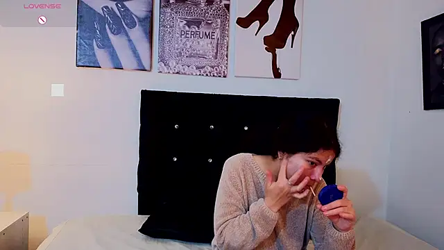 Zoe-yanin online show from March 28, 7:02 pm