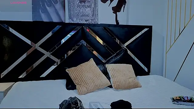 Zoe-yanin online show from April 9, 6:46 pm