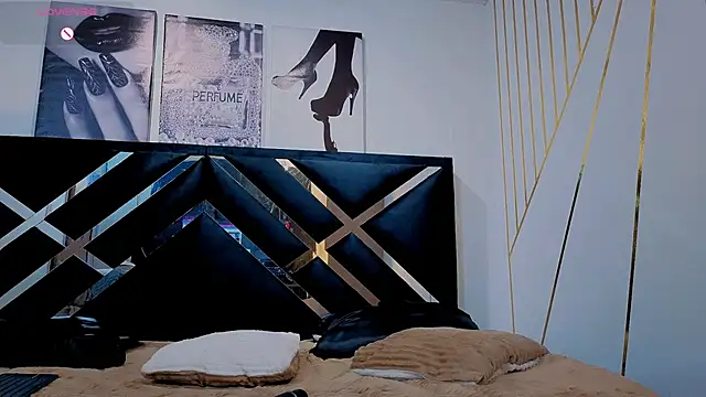 Zoe-yanin online show from April 18, 7:58 pm