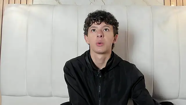 Snapshot of David_Roy_ chatting on February 23, 12:57 pm David Roy online show from February 23, 12:57 pm