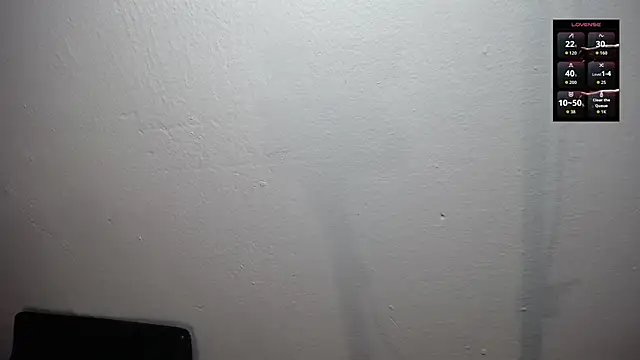 Snapshot of sienna_rose_pym chatting on March 2, 12:01 pm sienna rose pym online show from March 2, 12:01 pm