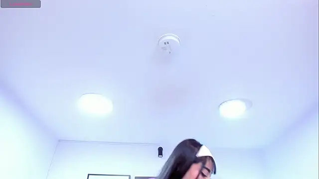 Snapshot of Maddie_Rosee chatting on February 17, 3:47 am Maddie Rosee online show from February 17, 3:47 am