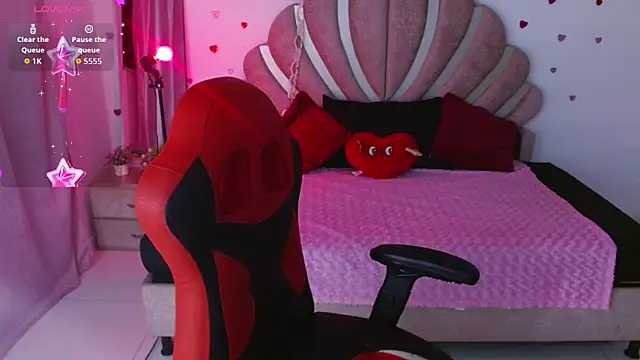 mia fox666 online show from May 19, 1:33 am