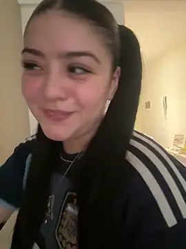 Snapshot of lolaaculaa chatting on February 20, 9:15 pm lolaaculaa online show from February 20, 9:15 pm