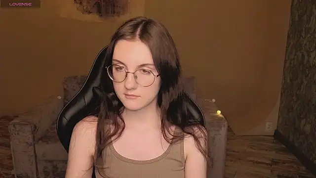 VixenLight online show from February 5, 9:47 am