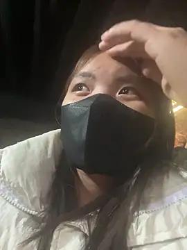 Snapshot of Violin_xue chatting on February 2, 5:06 am Violin xue online show from February 2, 5:06 am