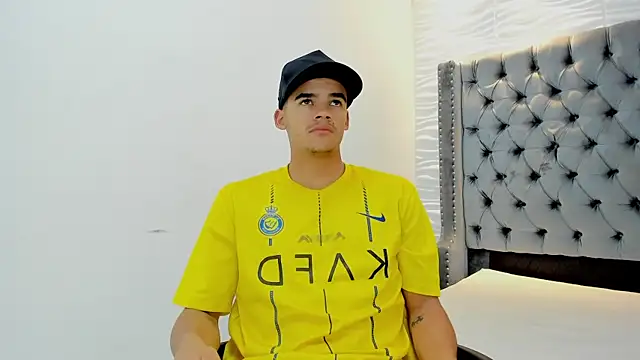 samuel wyatt online show from March 21, 3:22 am