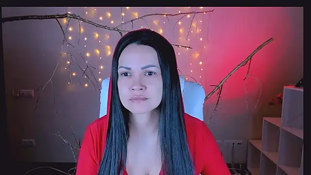 Snapshot of karolina_robinson chatting on February 16, 11:17 am karolina robinson online show from February 16, 11:17 am