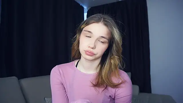 Snapshot of EarthaStinett chatting on February 20, 12:16 pm EarthaStinett online show from February 20, 12:16 pm