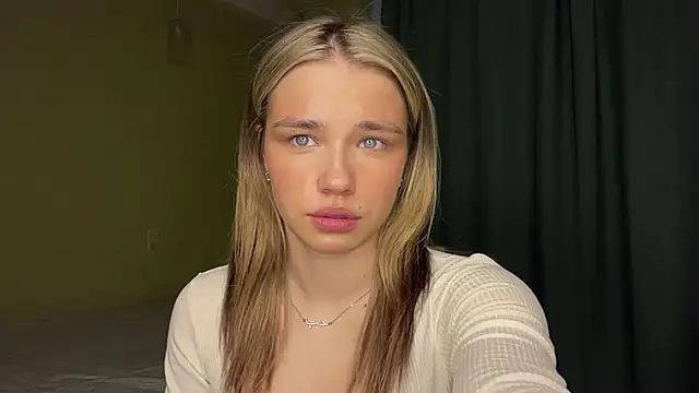 EarthaStinett online show from April 10, 6:07 am