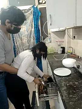 Snapshot of Curvy_Simran chatting on February 10, 1:59 pm Curvy Simran online show from February 10, 1:59 pm