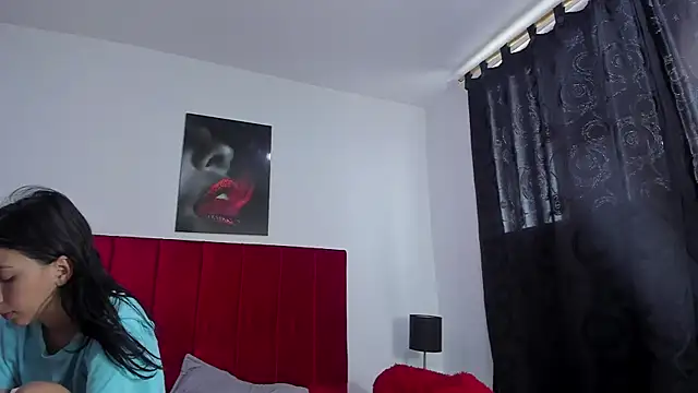 ThiagoKarla online show from February 18, 6:15 pm