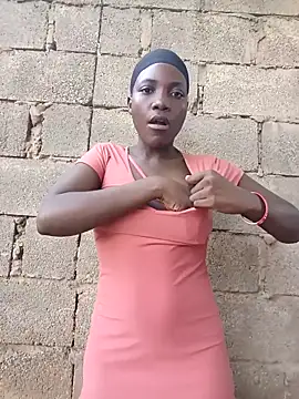 Snapshot of Bald_gee chatting on February 24, 6:11 am Bald gee online show from February 24, 6:11 am