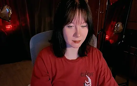Snapshot of marty_bree chatting on April 23, 7:49 pm marty bree online show from April 23, 7:49 pm