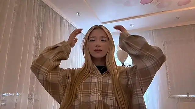 Snapshot of IvyArmbrister chatting on February 11, 3:06 pm IvyArmbrister online show from February 11, 3:06 pm