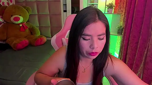 Snapshot of liany_taylor chatting on February 26, 9:19 am liany taylor online show from February 26, 9:19 am