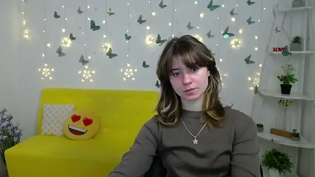 AnnaWest  online show from March 5, 6:31 am