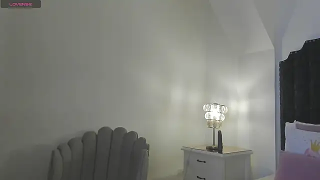 Snapshot of victoria_martinez_ chatting on February 24, 11:19 am victoria martinez online show from February 24, 11:19 am