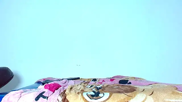 arielnoir6958 online show from April 12, 11:43 pm