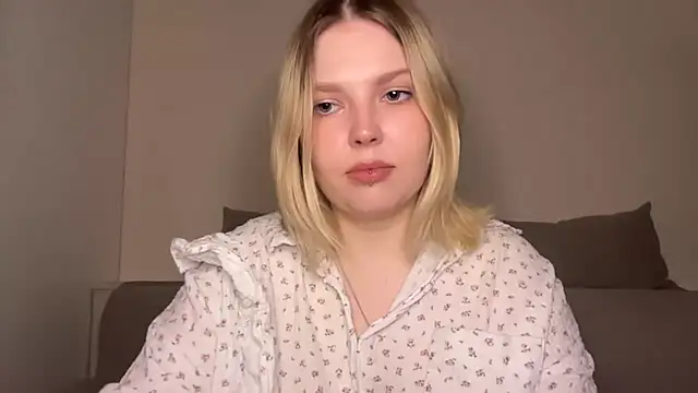 Ophelia Ritz online show from March 31, 9:59 pm