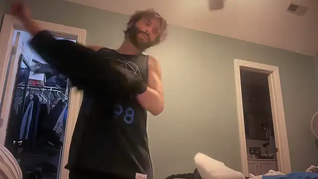 TrndSettr online show from April 1, 11:35 pm