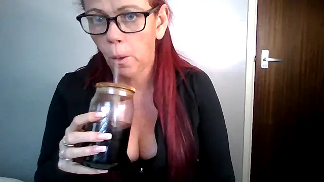 Forbidden-Irish-x online show from April 18, 8:20 pm