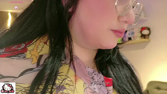Snapshot of ninna_sweet chatting on April 19, 1:32 pm ninna sweet online show from April 19, 1:32 pm