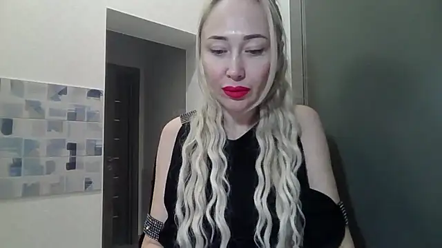 NanaGold2992 online show from March 2, 5:08 am