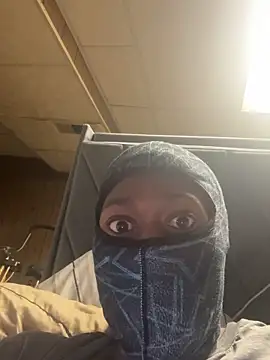 Snapshot of ProveYourLoyalty2 chatting on February 6, 6:51 am ProveYourLoyalty2 online show from February 6, 6:51 am