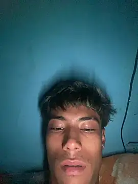 Snapshot of Adan21_cm chatting on March 2, 9:38 am Adan21 cm online show from March 2, 9:38 am